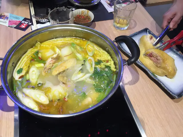 火鍋頸花膠冬瓜濃雞湯