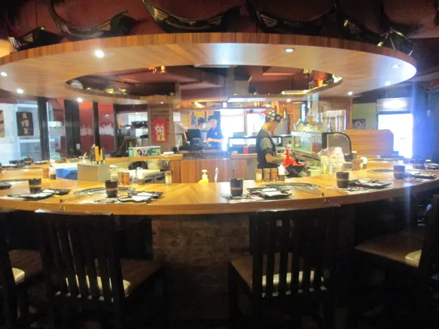 一個大圓形的用餐區