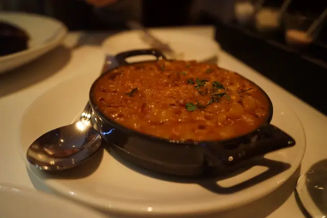 龍蝦味十足,最外的通粉,還因焗過而有點脆。