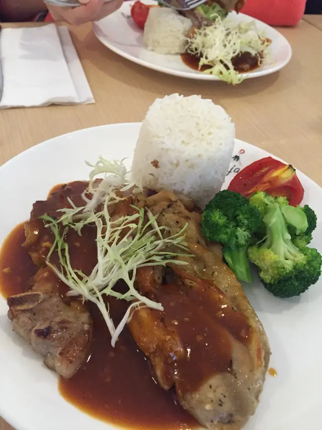 pork  chop  and  chicken  steak