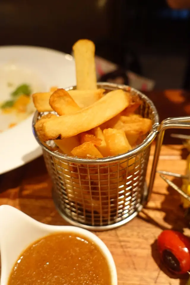 厚切的炸薯條怎能令人抗拒呢?!