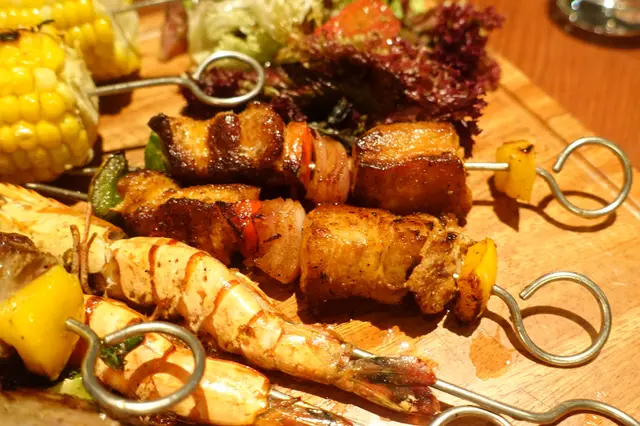 西班牙黑毛豬肉夾雜脂肪,很香口之餘肉質鬆化易入口!