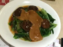 鲍螺片北菇扒翡翠