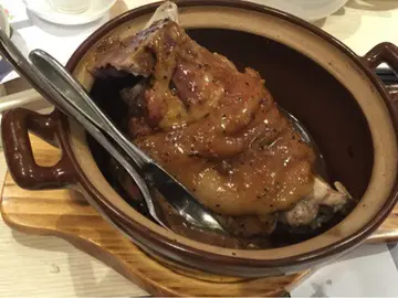 黑椒咸猪手煲