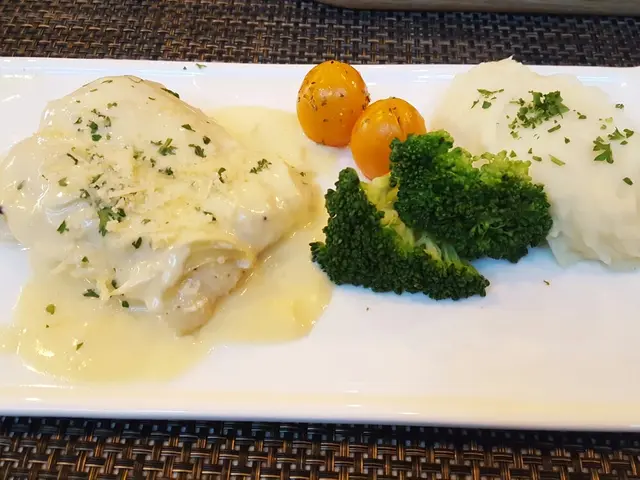 魚柳.薯蓉。非常健康。魚柳無雪味。😄