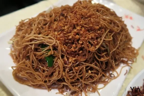 招牌蟹油炒麵