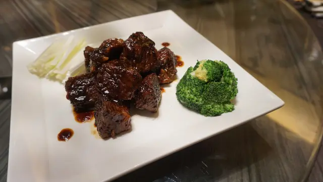 食時當然鹹味甚濃,但不會過份,對我而言是溫和的鹹,帶幾分甜