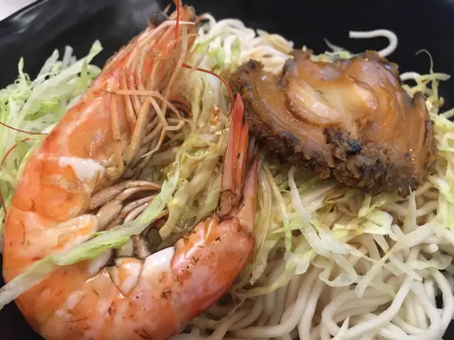 鮑魚大蝦撈麵