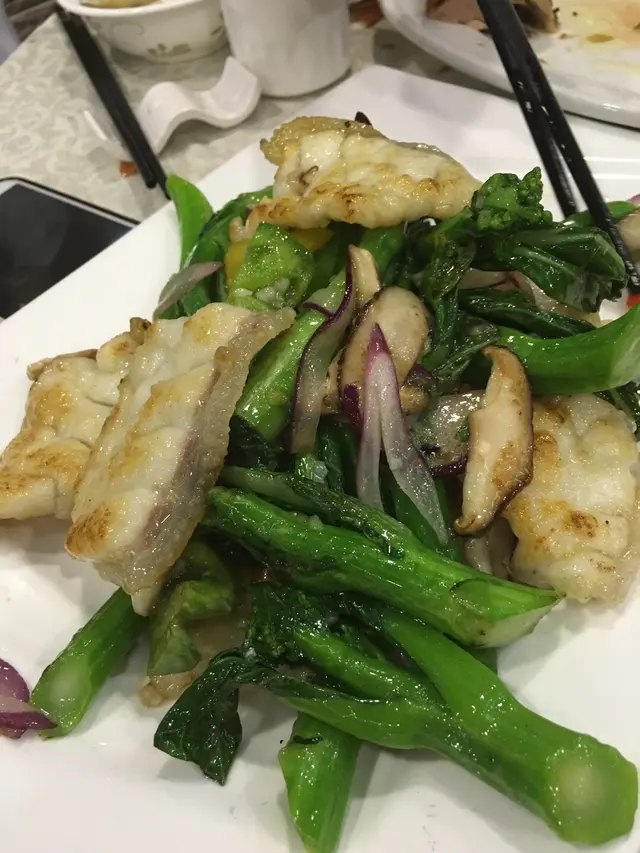 龍躉球彈牙！菜心炒得翠綠👍🏻👍🏻👍🏻👍🏻