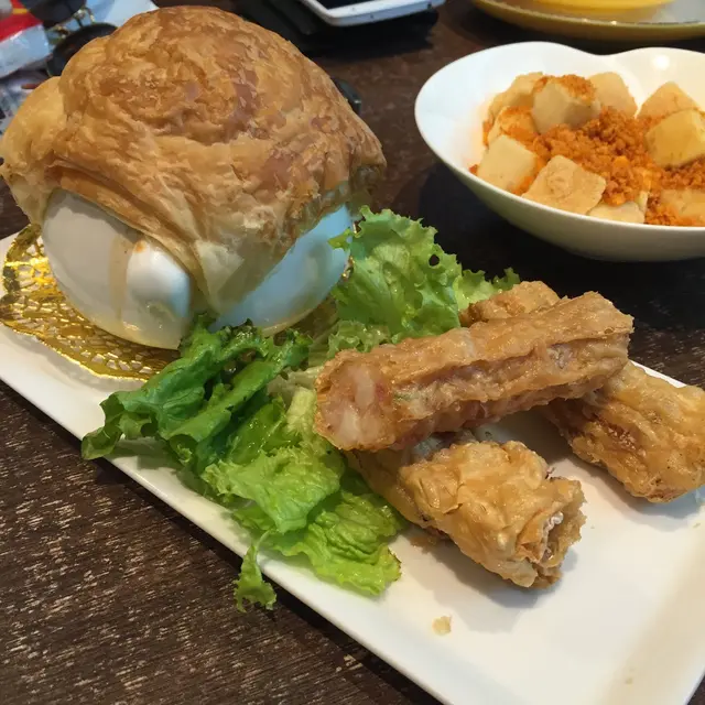 酥皮龍蝦湯鮮竹卷