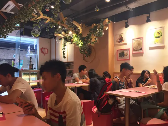 田園風,環境舒適,吊在天花的玻璃球應是店主的心思!