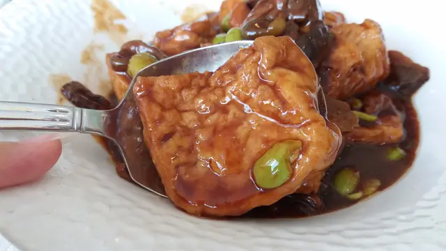 牛肝菌燜豆腐