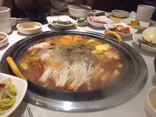 韓式牛肉八爪魚鍋