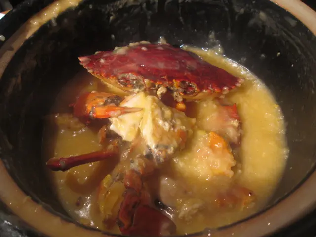 內有多件大大件的蟹件