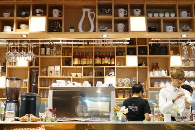 是次光顧,也只是為了GABEE,這咖啡界的光環。