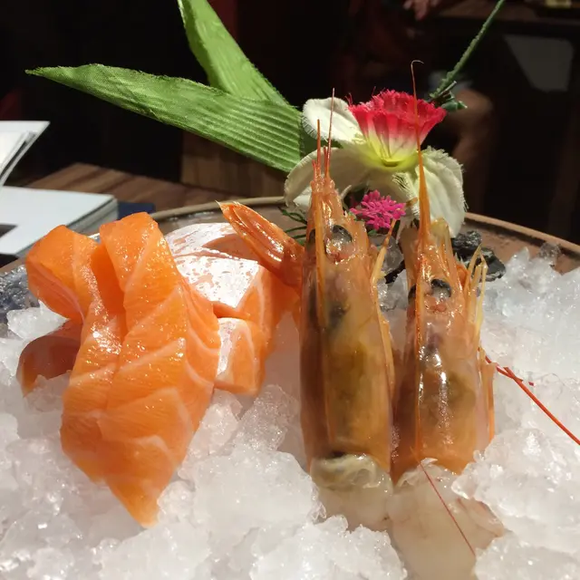 三文魚、赤蝦刺身