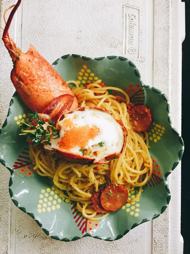 新鮮龍蝦加上招牌表哥微辣意粉，龍蝦鮮蝦肉彈，意粉軟硬適中。