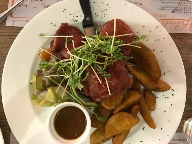 黑椒豬手配薯皮