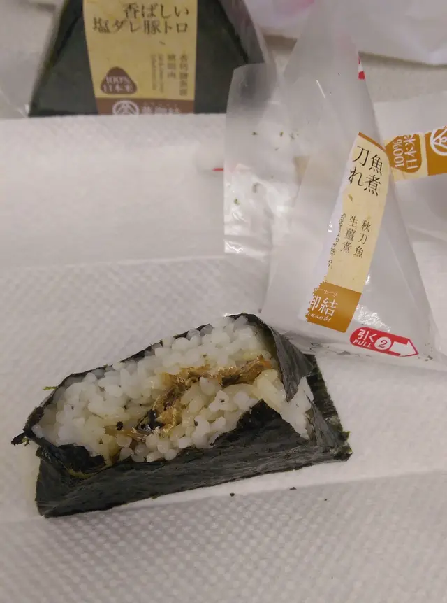 秋刀魚以生薑烹調，可以僻腥！