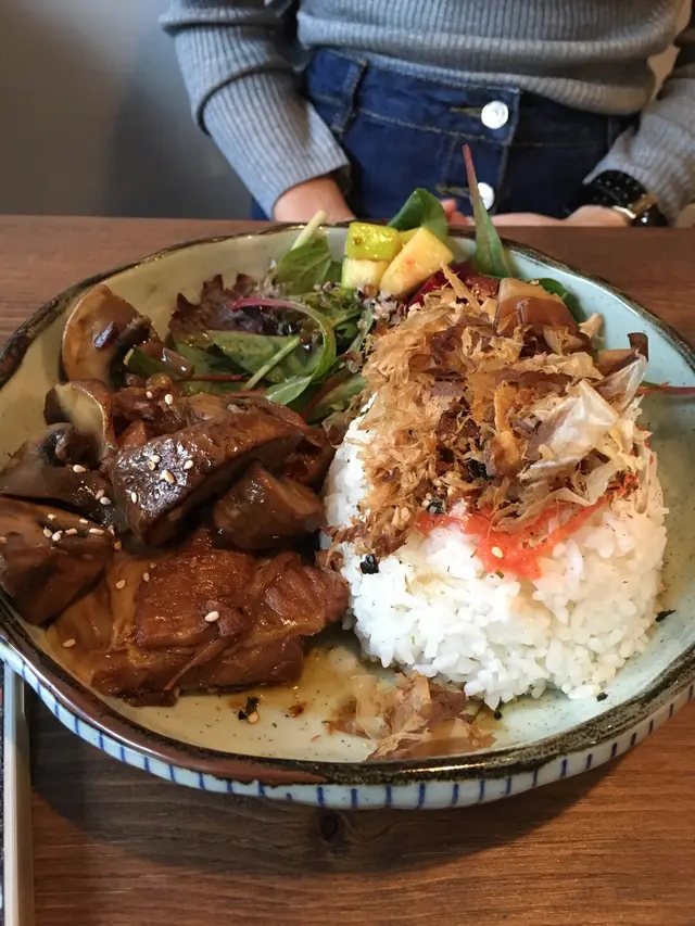 貓毛定食,烤菇豬軟骨