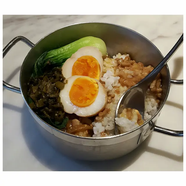 台式糖芯蛋肉燥飯