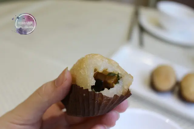 外皮厚厚的，還算酥