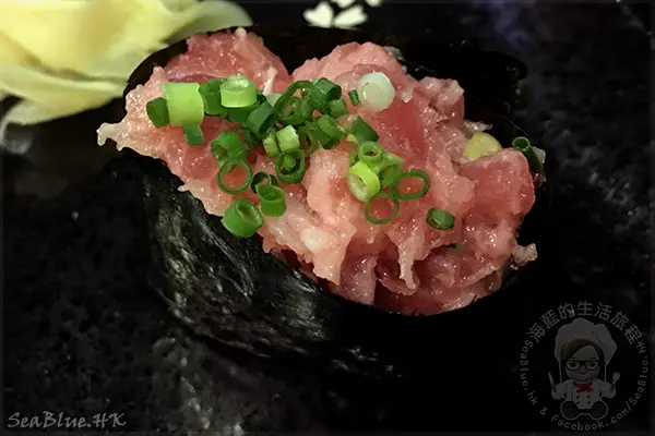 蔥粒吞拿魚腩軍艦