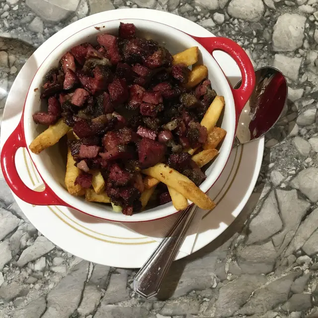 Morty's  Poutine