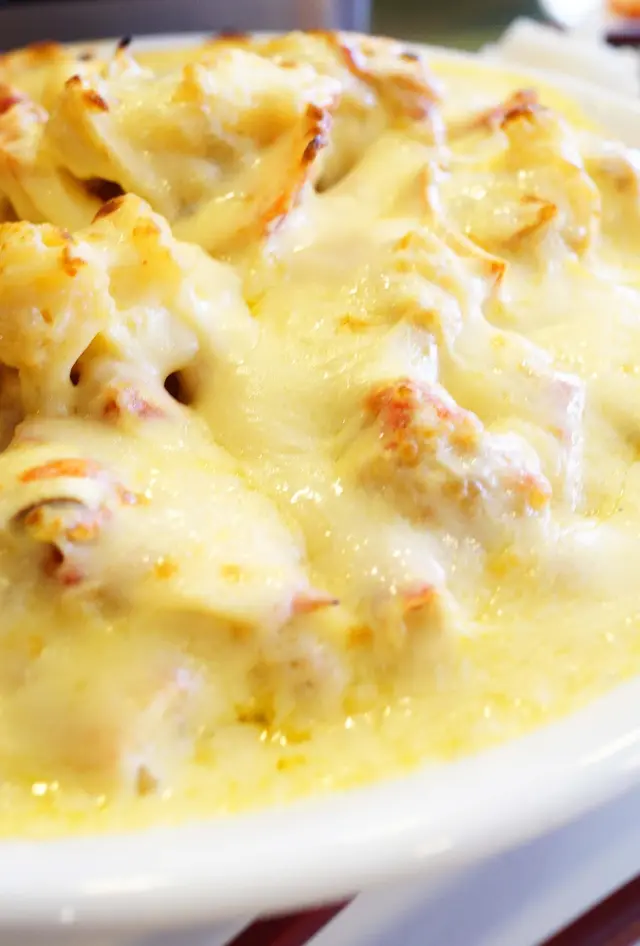 芝士焗龍蝦伊麵底