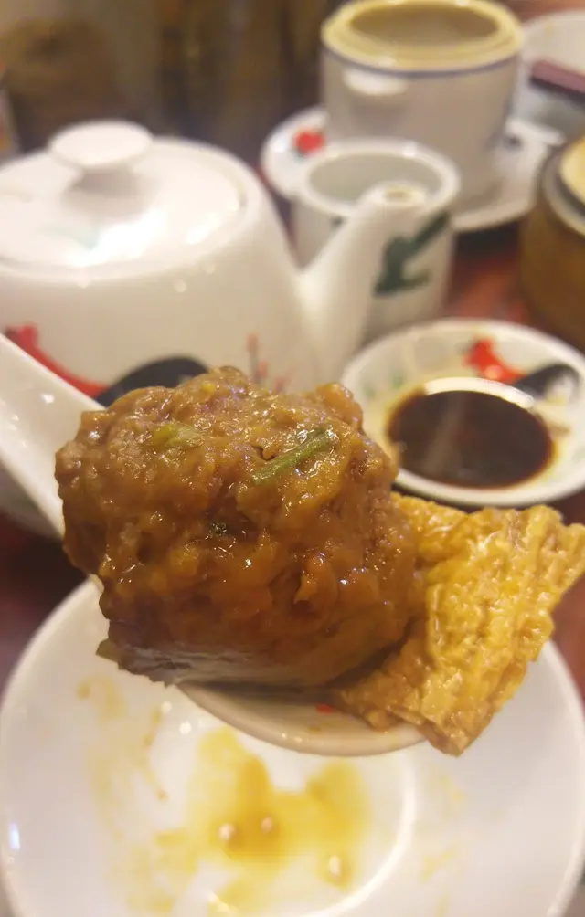 牛肉球充滿彈性, 味道質感都很對辦