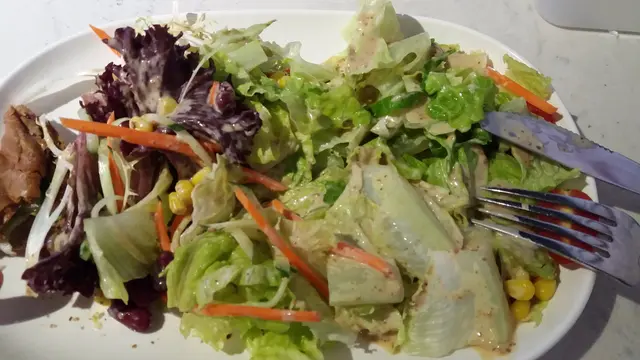 全麥漢堡焗釀雞肉漢堡扒