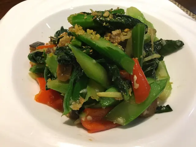 雖然餐牌無辣椒圖案，但都有少少辣，芥蘭好爽口～