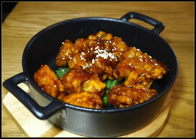 韓式脆雞配甜辣汁