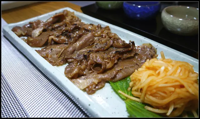 黑毛豬頸肉配醃蘿蔔