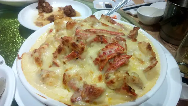 芝士焗龍蝦伊麵底