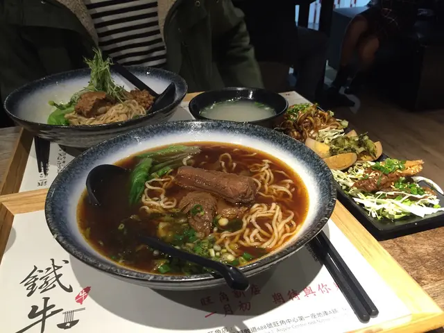 招牌牛肉面、卤水3寶、豬軟骨乾拌面