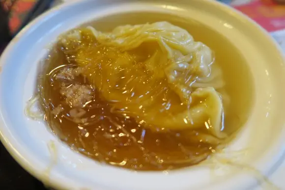 高湯素魚翅灌湯餃