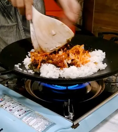 漢拿山芝士蛋溶岩豚肉炒飯