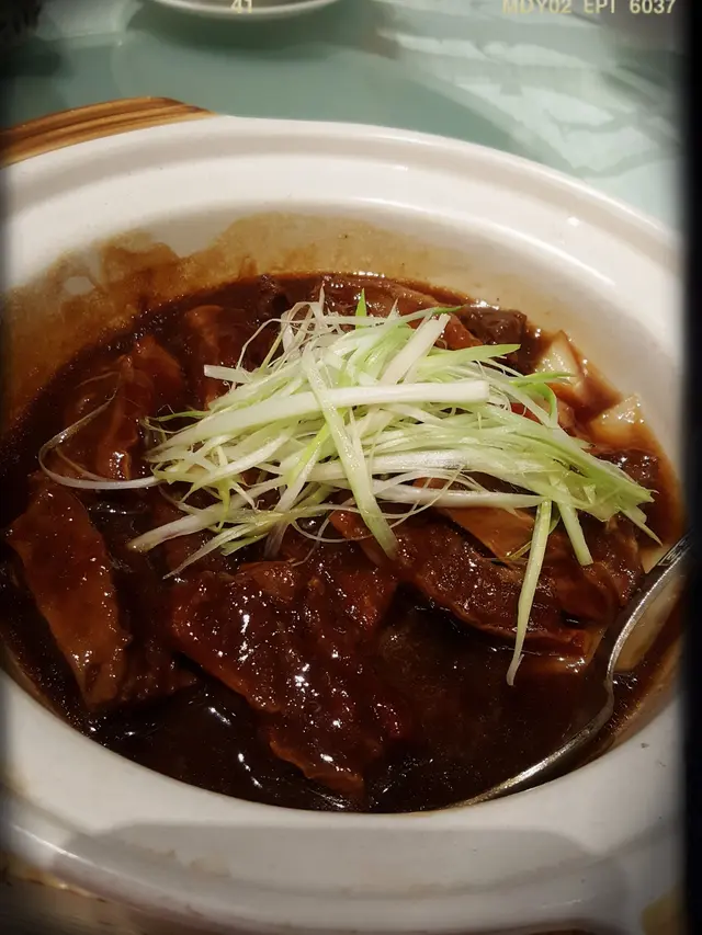 花雕牛肋條煲（$290）