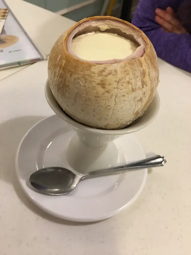 椰皇蛋白燉奶(凍)