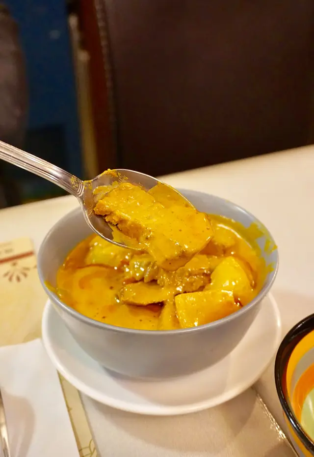 泰式咖哩豬頸肉