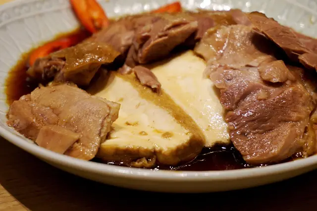 滷水骨香鵝肉片