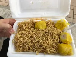 捞面加烧卖 Indomie&Siu Mai