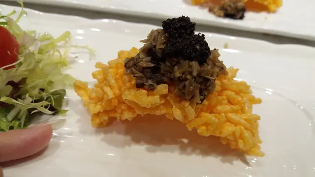 香煎日本元貝拼鵝肝醬窩粑