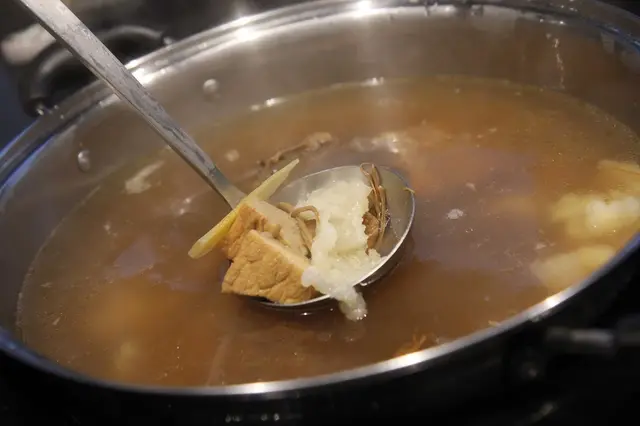 花膠響螺燉豬展