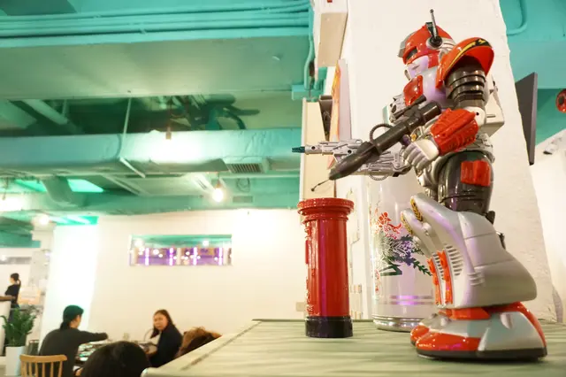 從舊事舊物中尋回點滴的生活足跡,談笑間彼此發現我們都是這樣長大的