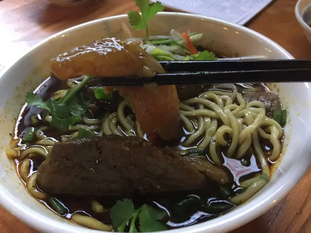 牛筋腍滑味香,滑嘟嘟,富膠質感