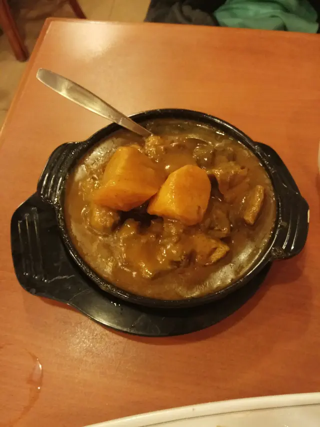 套餐既咖哩牛腩保 都好大份下! D汁有驚喜 唔太spicy 😂😂