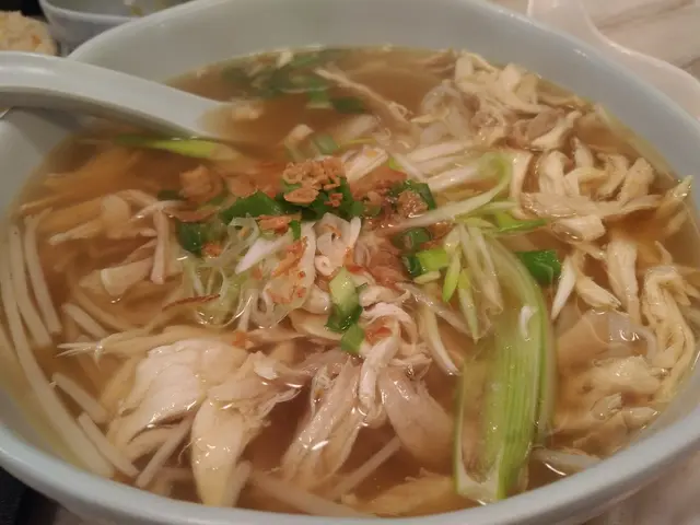 越式雞絲金邊粉
