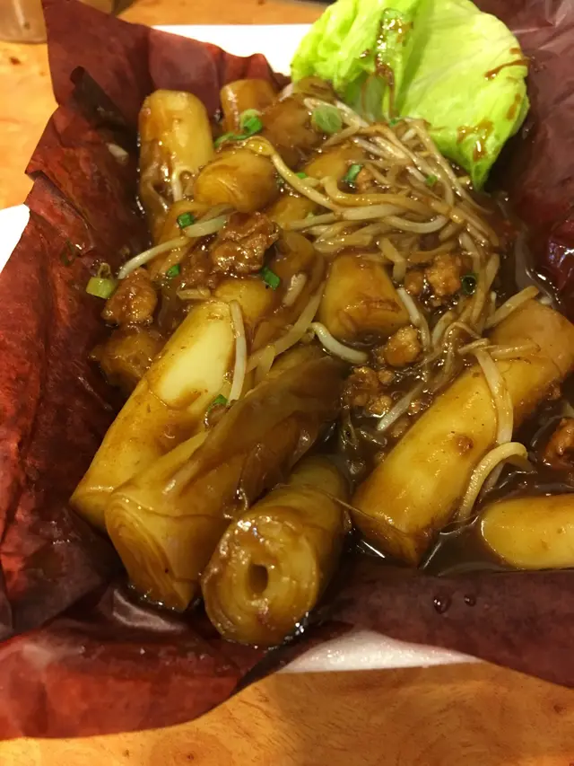 香辣肉碎炒腸粉